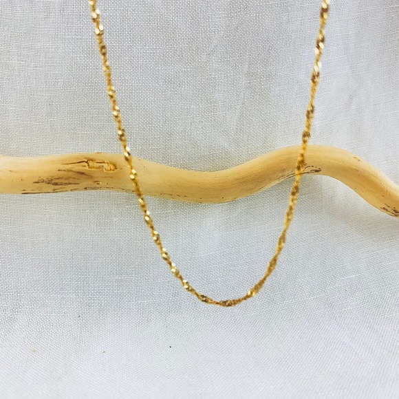 18K Yellow Gold Plated Stainless Steel Twisted Water Wave Chain Necklace - Picture 2 of 11